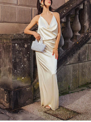 Beige satijnen jurk lang