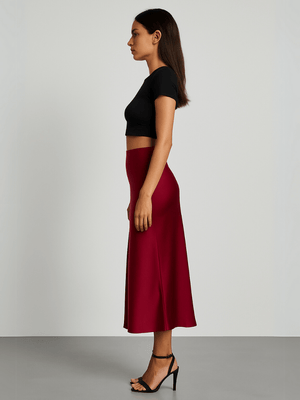 Donkerrode satijnen rok