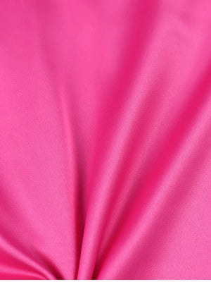 Fuchsia strapless satijnen jurkje met borst cut-out