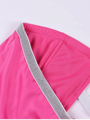 Fuchsia strapless satijnen jurkje met borst cut-out