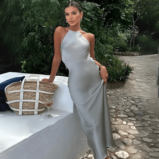 Grijze satijnen jurk