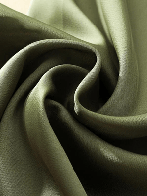 Groene satijnen broek