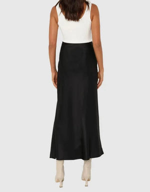 Lange satijnen rok met split