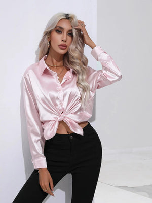 Licht roze satijnen blouse