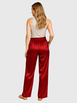 Rode satijnen broek