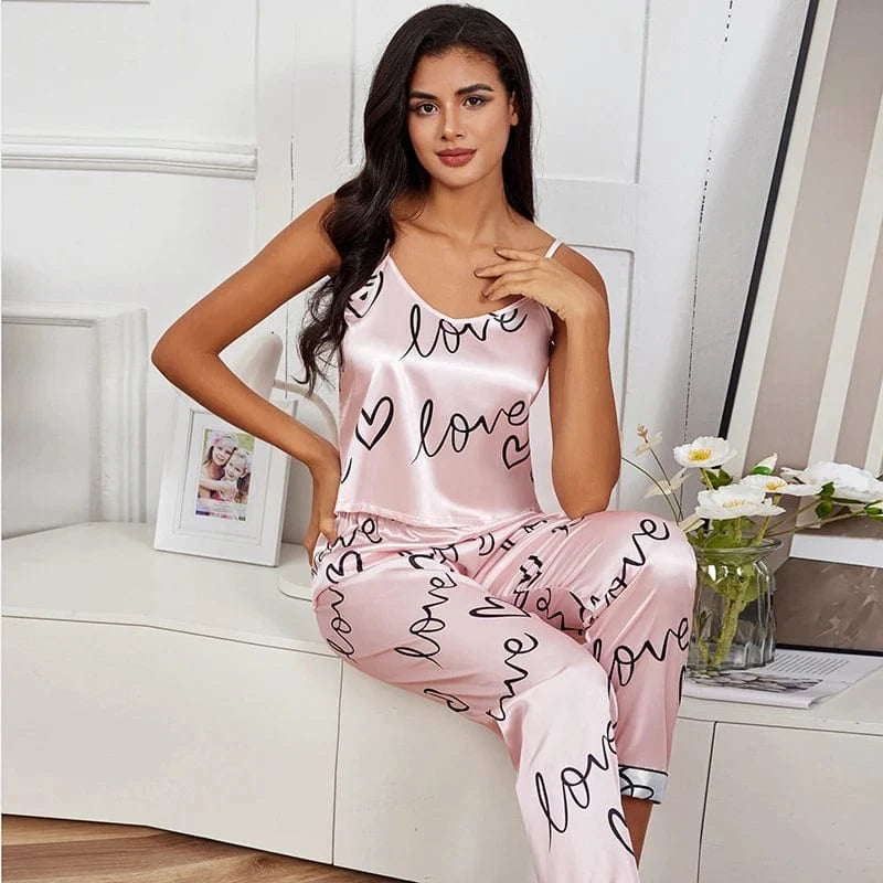 Roze satijnen pyjama dames met hartjes en 'love' print Roze / S