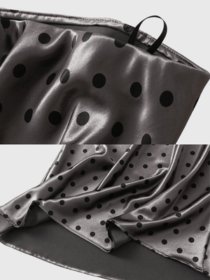 Satijn rok met stippenprint