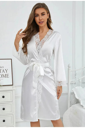 Satijnen badjas bruid