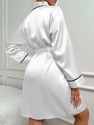 Satijnen badjas met lange mouwen