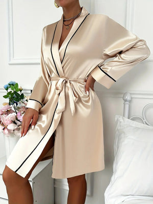 Satijnen badjas met lange mouwen