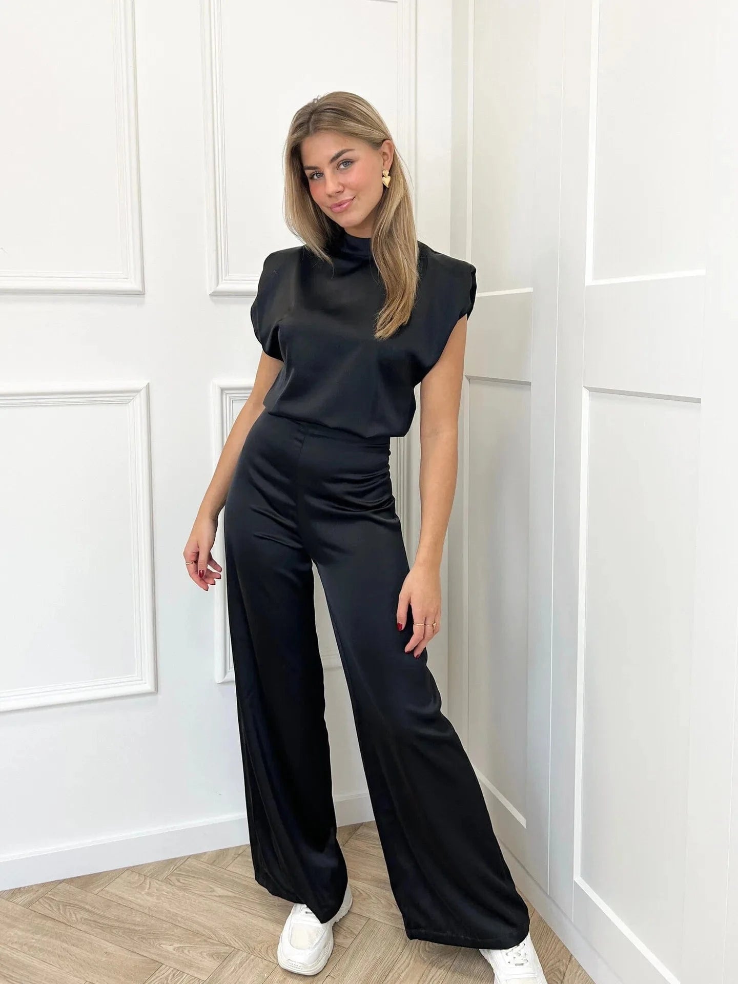 Satijnen jumpsuit open rug Zwart / S