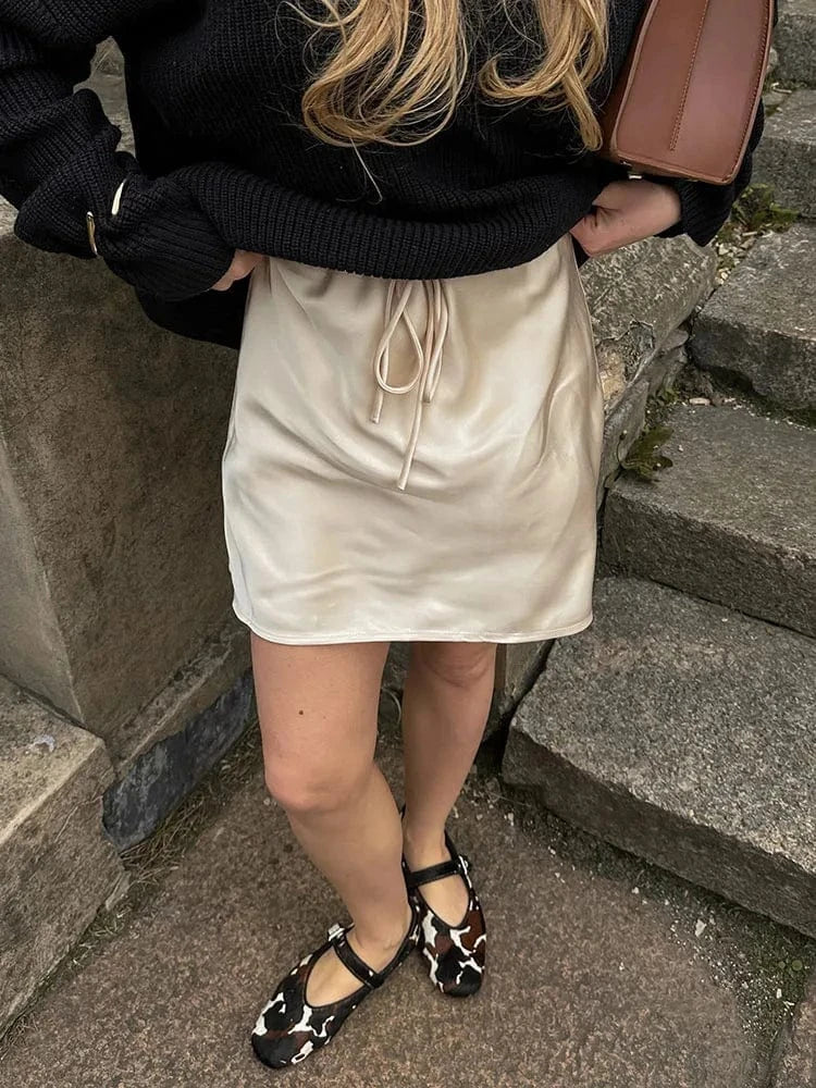 Satijnen minirok