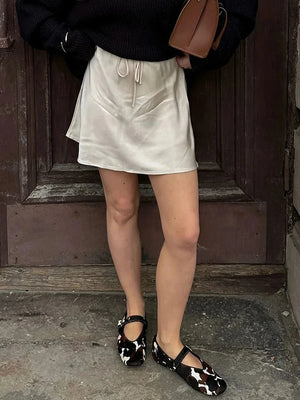 Satijnen minirok