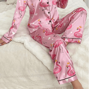 Satijnen pyjama dames met flamingoprint