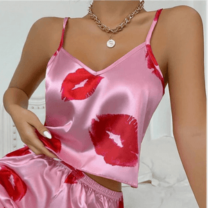 Satijnen shortama dames met lippenprint