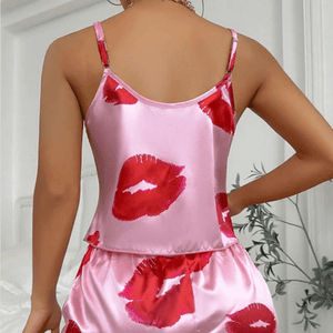 Satijnen shortama dames met lippenprint