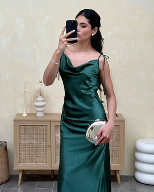 Satijnen waterval jurk