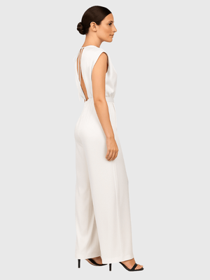 Witte satijnen jumpsuit