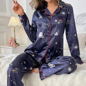 Blauwe satijnen pyjama
