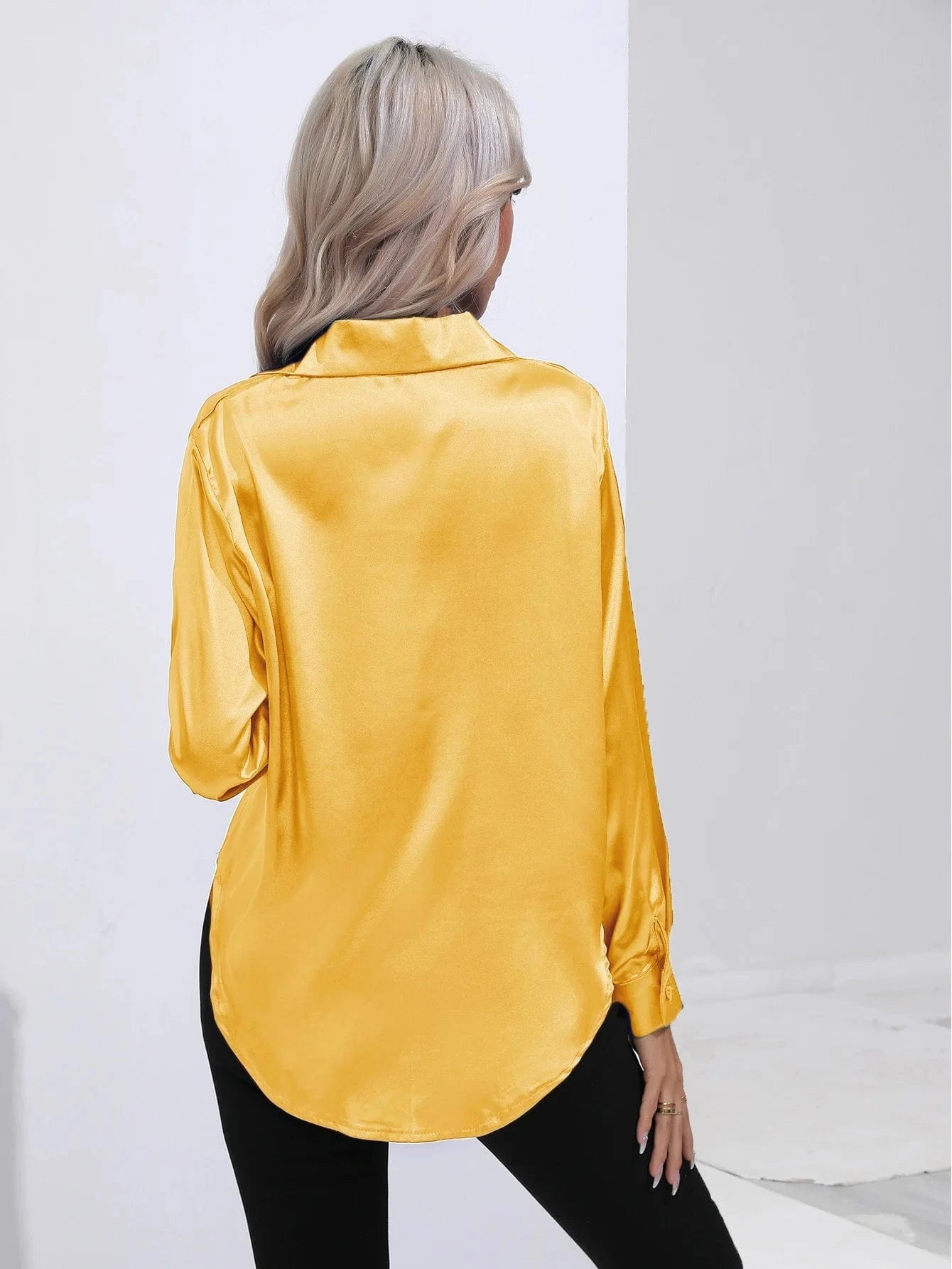 Gele satijnen blouse