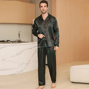 Groene satijnen pyjama heren met rode strepen