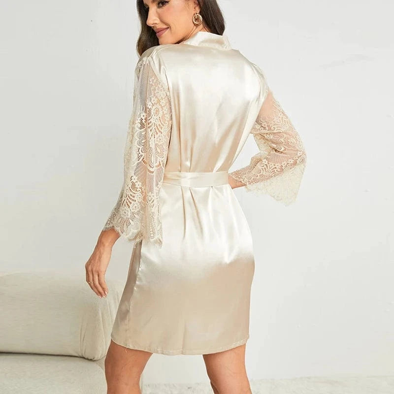 Kimono met kant