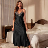 Luxe damesnachtkleding in zwart satijn Black Nightgown / L