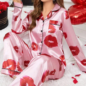 Satijnen pyjama dames met lippenprint Roze-rood / S