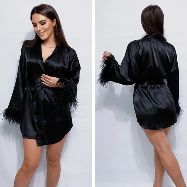 Satijnen pyjama met veren