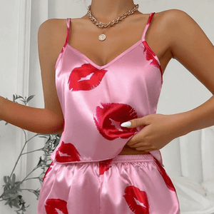 Satijnen shortama dames met lippenprint