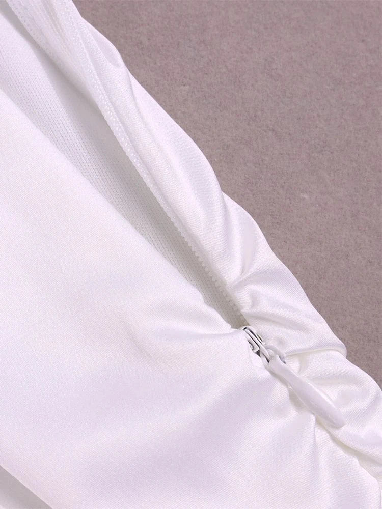 Witte gedrapeerde satijnen mini jurk met taille cut-outs